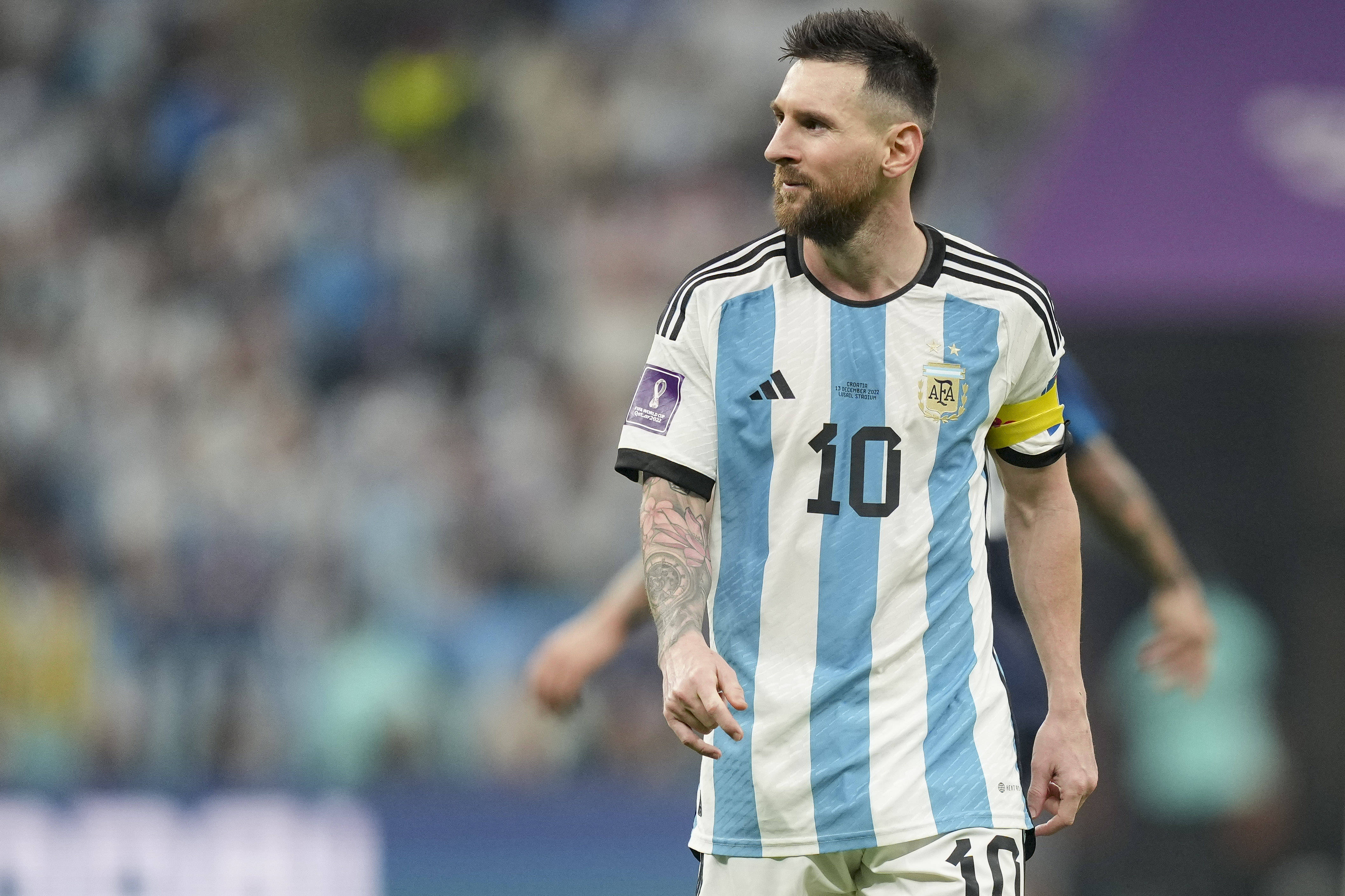 爱游戏体育- 梅西领奖小碎步视频播放