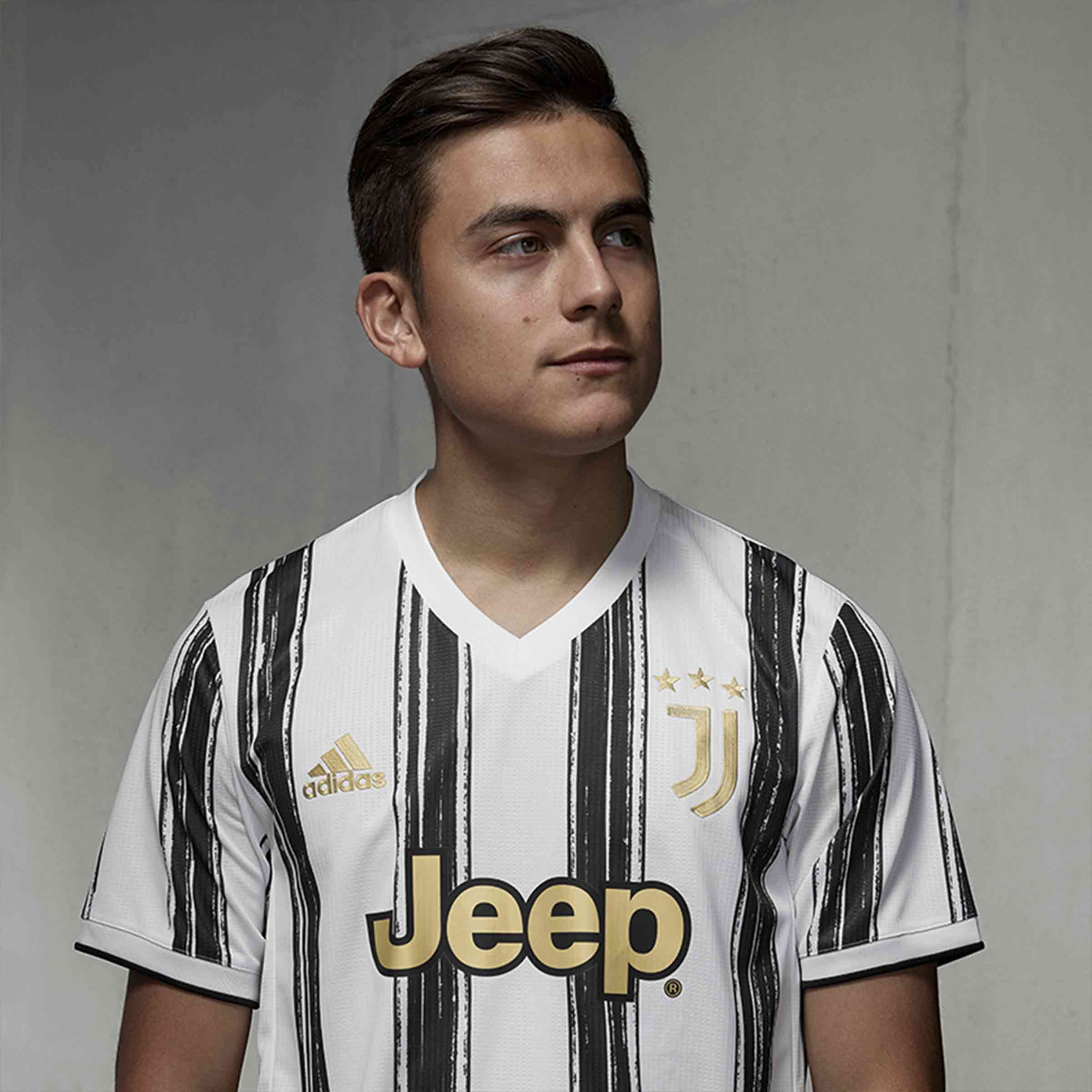 AYX-詹姆斯在尤文图斯比赛中夺冠，持续失利引发热议！比赛高潮迭起的简单介绍