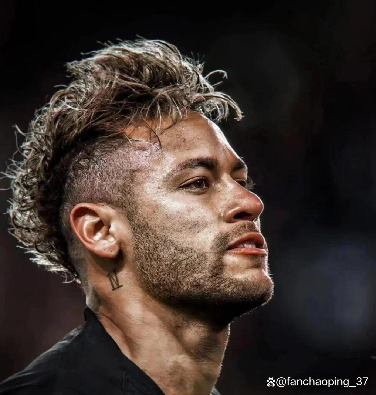 AYX-包含内马尔爆冷击败巴黎圣日耳曼,战术调整引爆全场!的词条