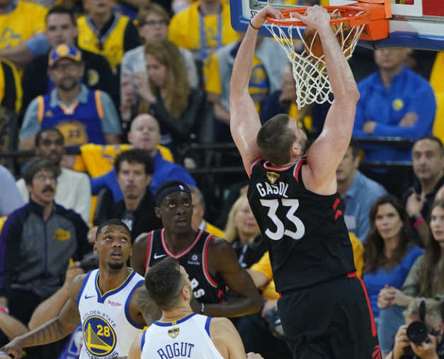 爱游戏-浓眉哥关键节点关键助攻，巴塞罗那带队取胜！的简单介绍